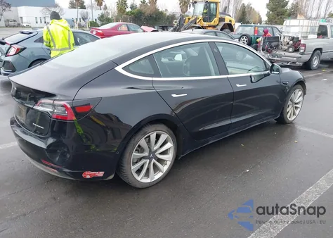 2018 Tesla Model 3 Long Range/Performance из США, поврежденный, VIN 5YJ3E1EB4JF071431